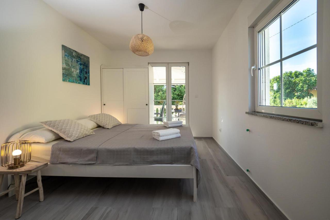 Apartments Domic Баньоле Екстер'єр фото